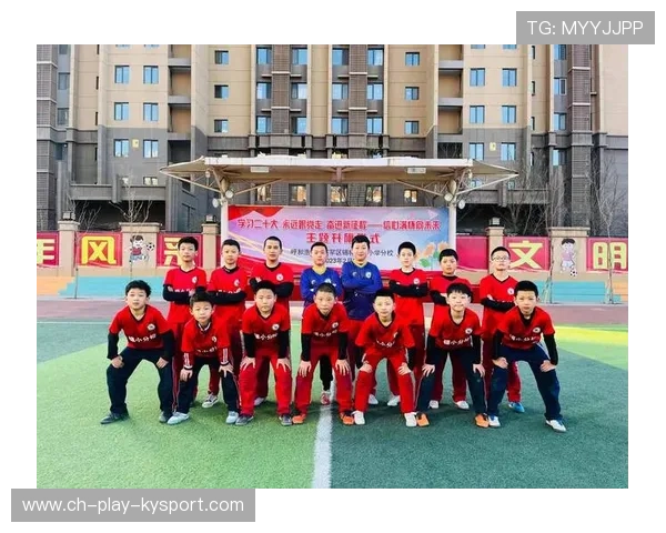 中国足球联赛争夺冠军悬念重重，胜负难以预测，中国足球队夺冠