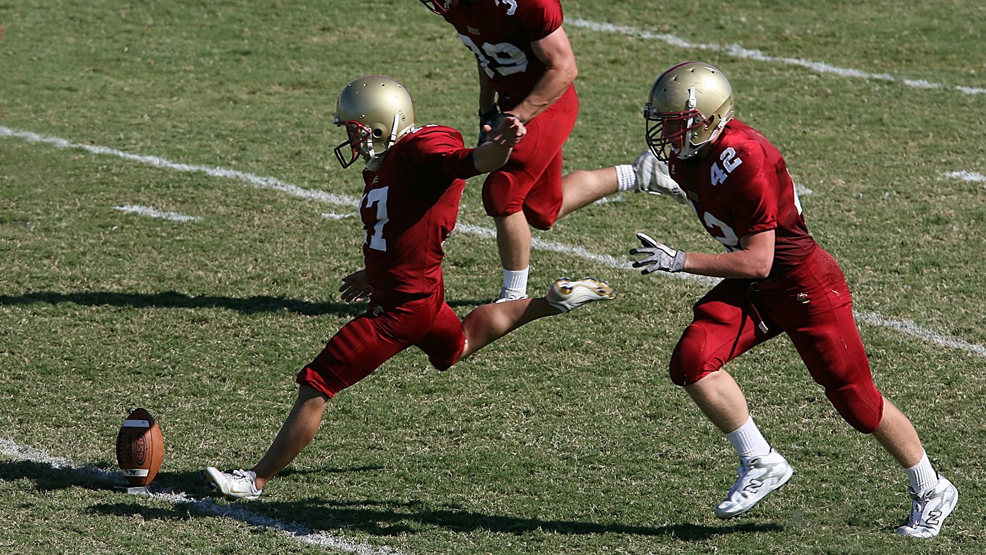 3胜3负西部第九！快船休赛期补强成笑话，保罗大洛低效，比尔遭雪藏