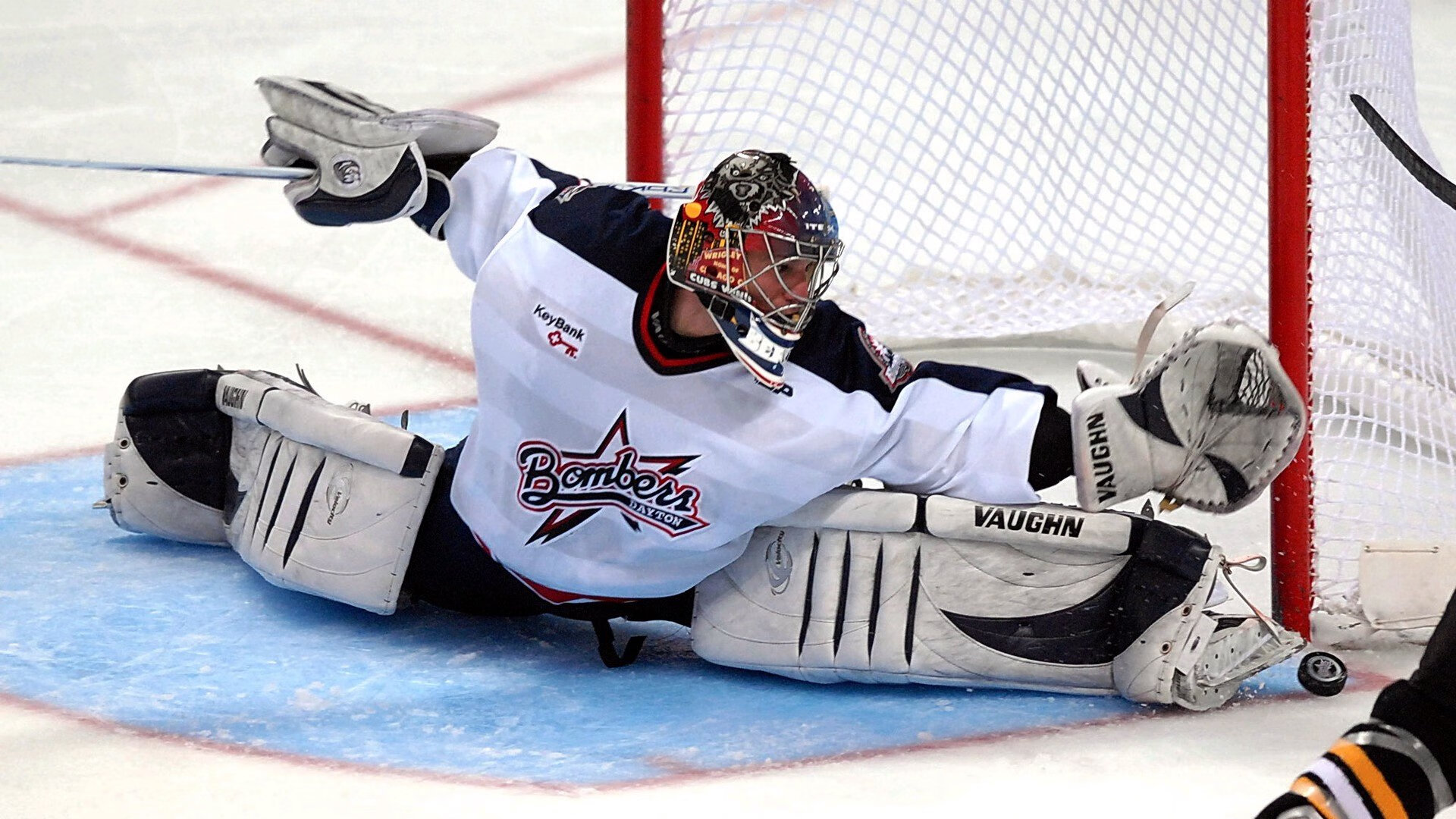 KAIYUNAPP-兰帕德率考文垂领跑英冠！三支降班马集体拉胯，兰帕德经典比赛